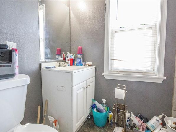 kansas-city-missouri-2074650432 picture