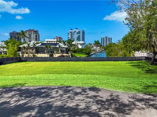 5291 Sand Dollar LN, NAPLES, FL 34103