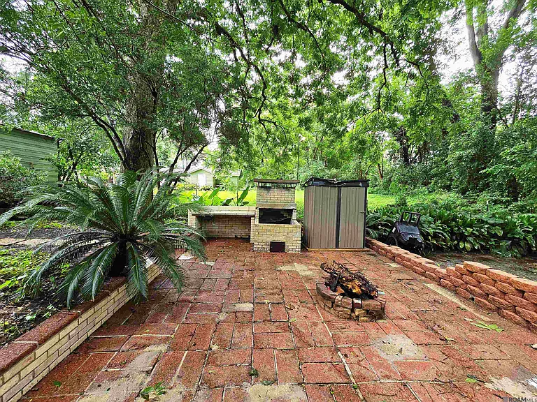 2044 Ovid St — Photo 17