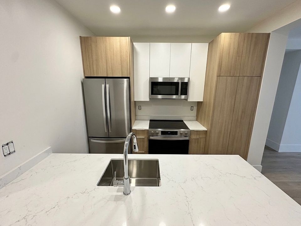 2nd image of 1080 Commonwealth Ave #1