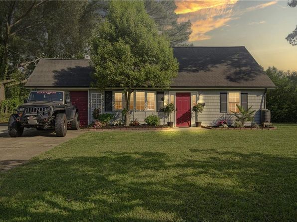 812 Round Bay Rd, Norfolk, VA 23502