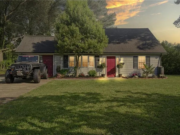 812 Round Bay Rd, Norfolk, VA 23502