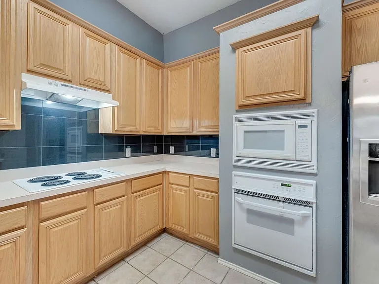 5909 Berkshire Rd — Photo 39