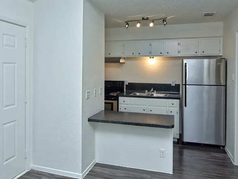 Flats At The Cameron — Photo 9