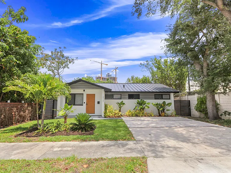 3737 Frow Ave — Photo 1