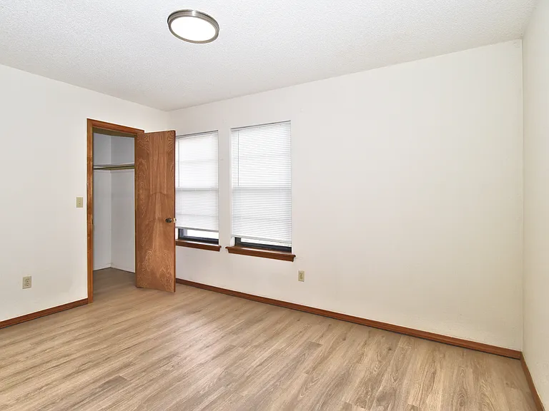 2500 W Honolulu St — Photo 19