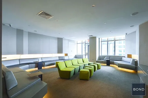 Rented by Bond New York | media 8