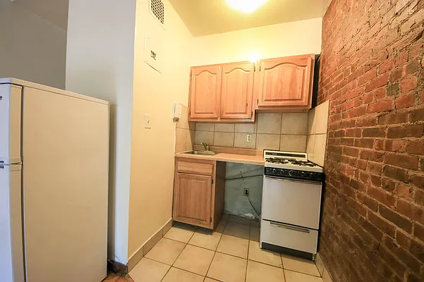 Rented by Guidance Realty Corp. | media 36