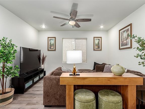5th image of 7368 Padleymor St