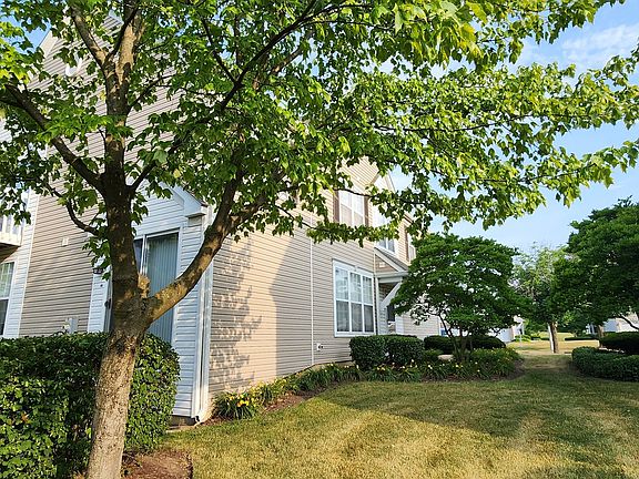 5th image of 216 W Gazebo Ln