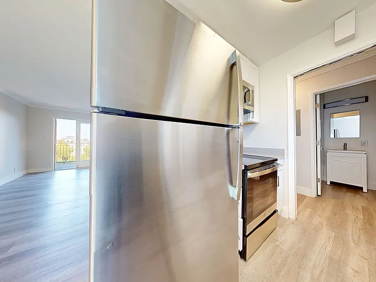 Charming Apartments in Prime Oakland Location! — Photo 32