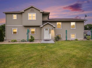66630 Pioneer St, Goshen, IN 46526