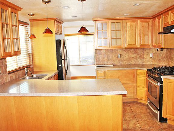 5th image of 1507 Manzana Way