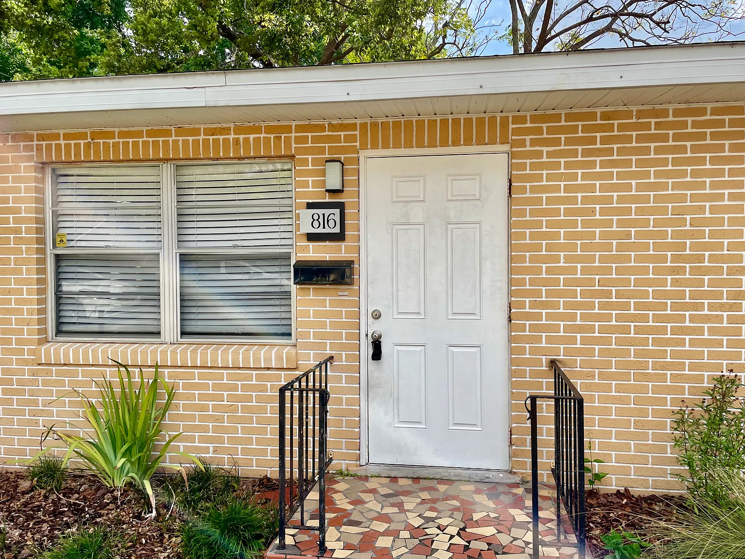2 bed, 713 sqft, $1,475 — Photo 1