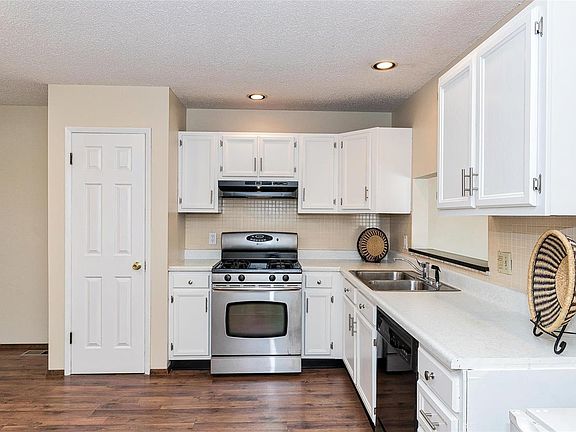 4th image of 4345 Honeydew Ln