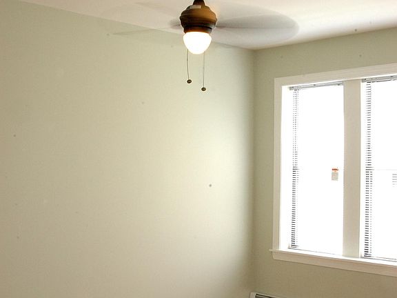 5th image of 2358 E 70th Pl APT 202