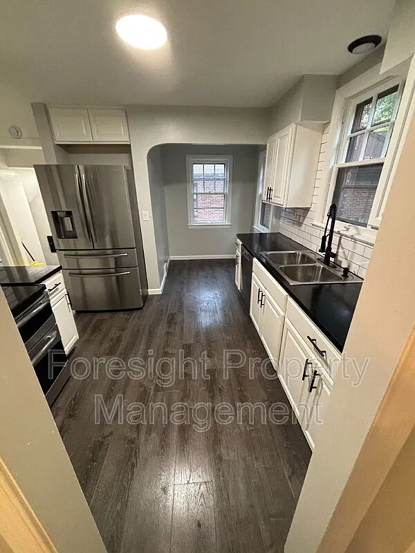 4 bed, 2.5 bath, 1868 sqft, $2,600 — Photo 4