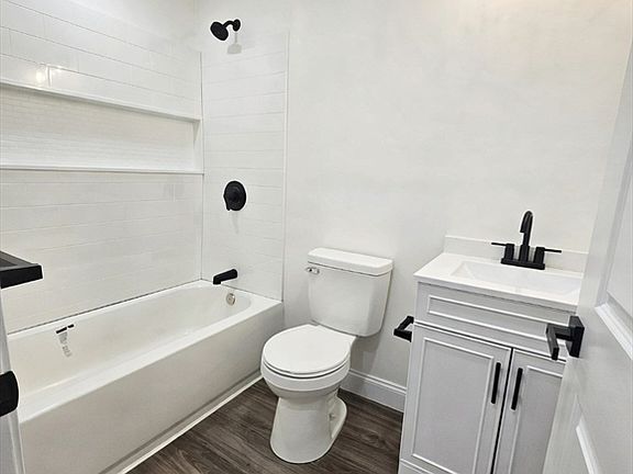 4th image of 23 Dondi Rd