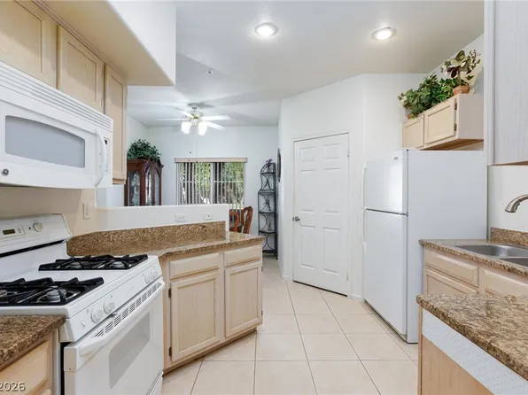 6480 Annie Oakley Dr Unit 511, Las Vegas, NV 89120