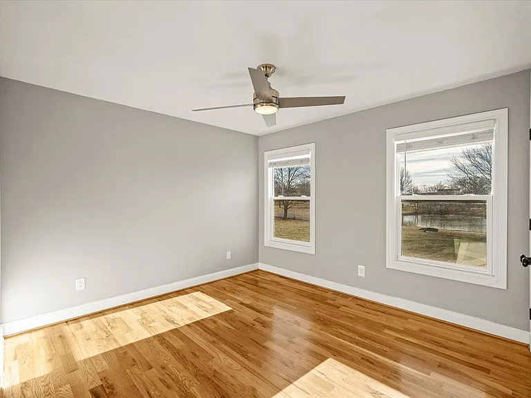 604 Canyon Dr — Photo 15
