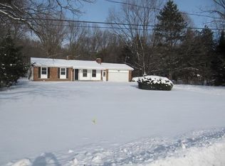 7303 Cascade Rd SE, Grand Rapids, MI 49546