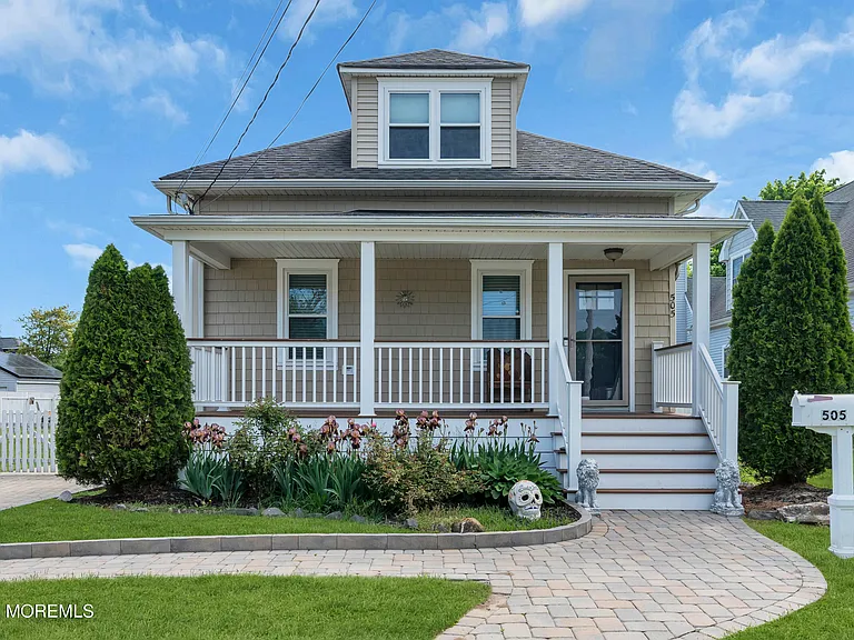 505 Long Branch Ave — Photo 1