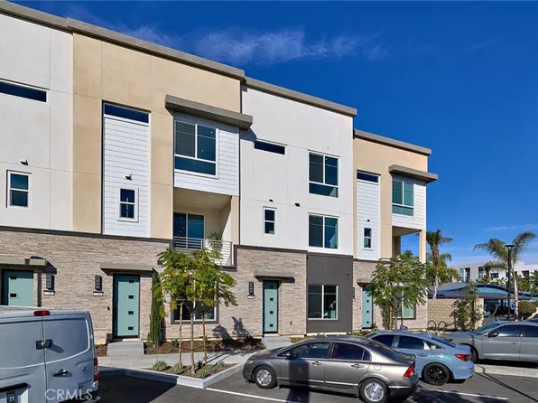 7268 Ellington Dr, Huntington Beach, CA 92647