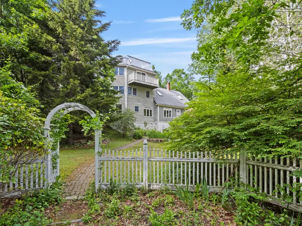 238 Brackett Avenue, Portland, ME 04108