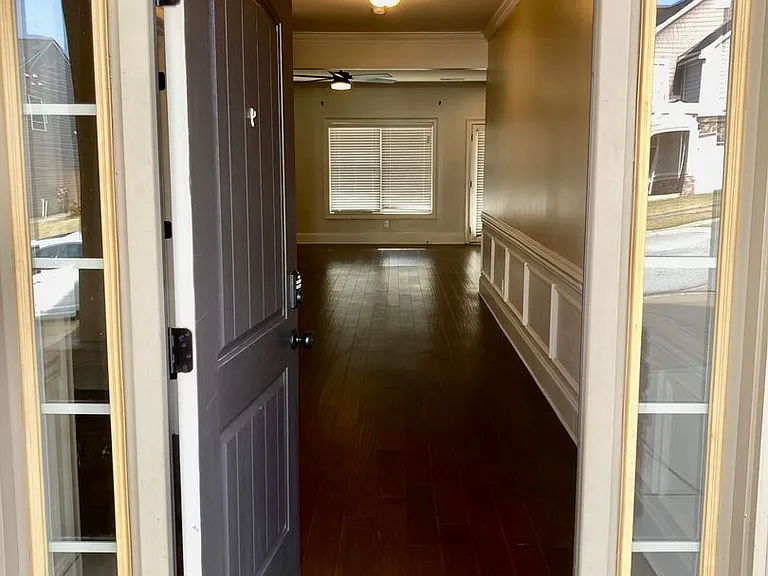 8758 Crenshaw Dr — Photo 8