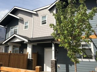 1046 Martin Ave #2, Kelowna, BC V1Y 6V5