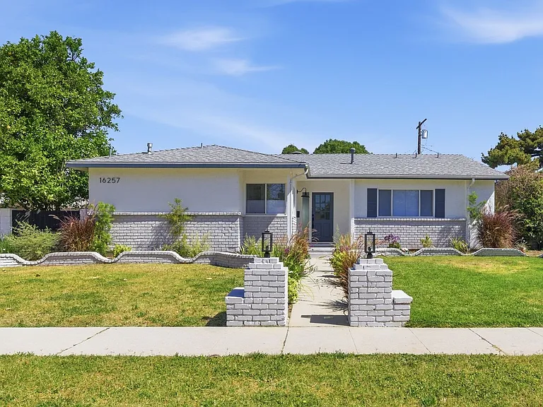 16257 Los Alimos St — Photo 1