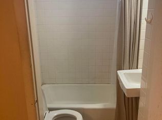 604 W Main St APT 1, Urbana, IL 61801