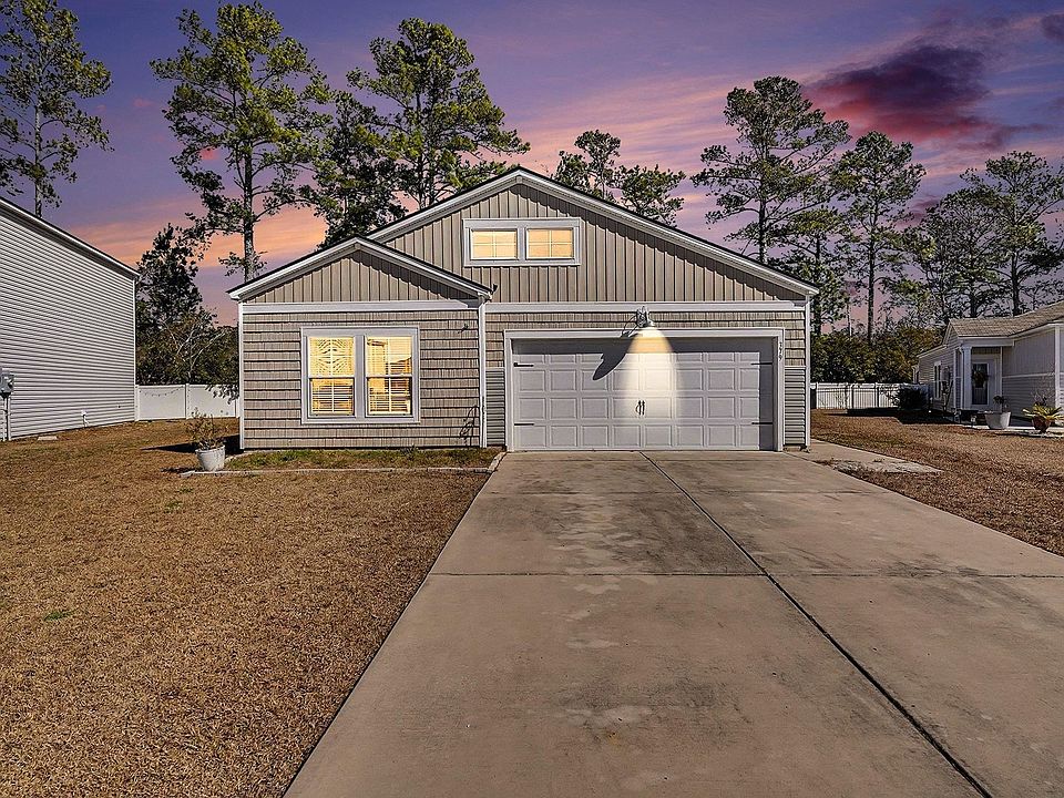 1st image of 379 Hidden Cove Dr.