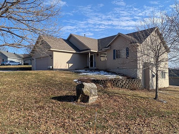 3rd image of 501 Cedar Ct NE