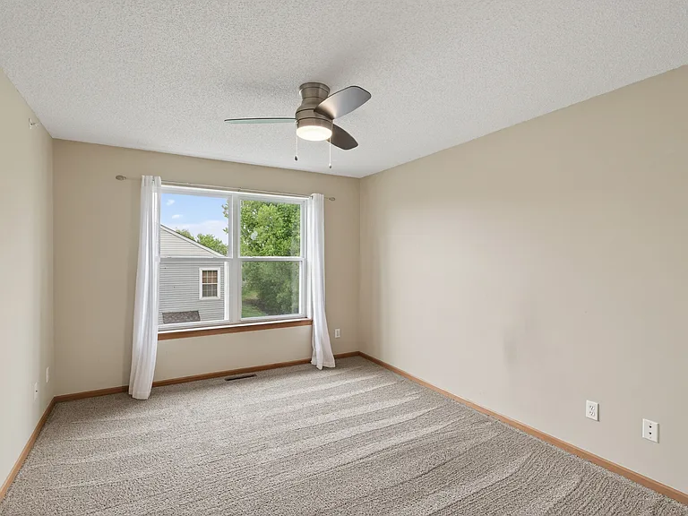 5130 Holly Ln N — Photo 18
