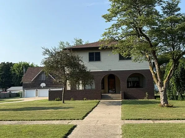 430 E 3rd St, Glidden, IA 51443