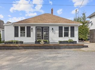 4 Locust St, Wareham, MA 02571