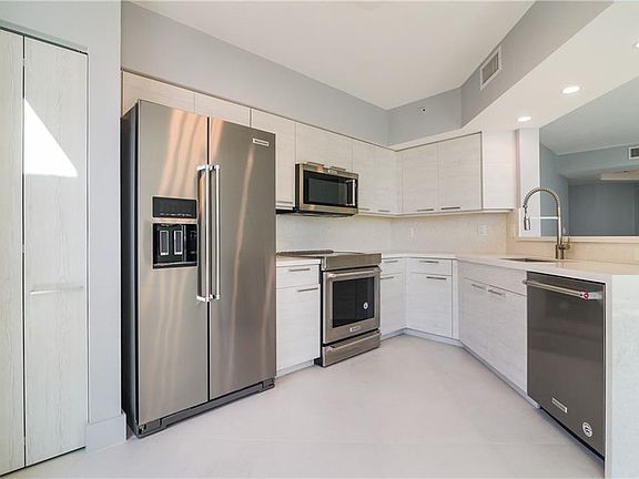 4th image of 347 N New River Drive #1104