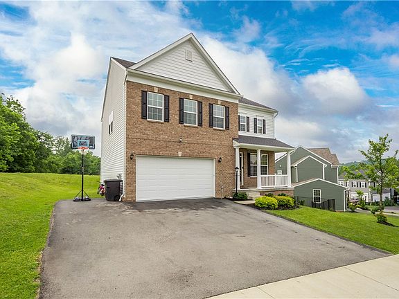 3rd image of 829 Frickwood Dr