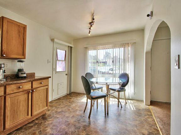 5th image of 411 Garden Ave