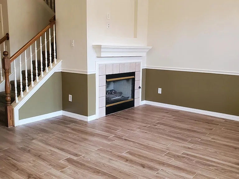 9857 Castlewood Dr — Photo 12