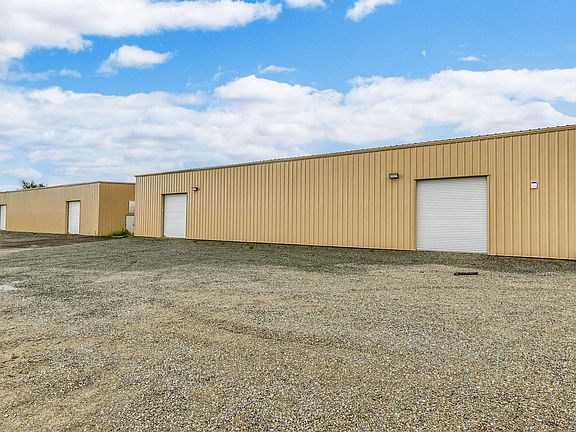 2nd image of 3060 S Stage Rd