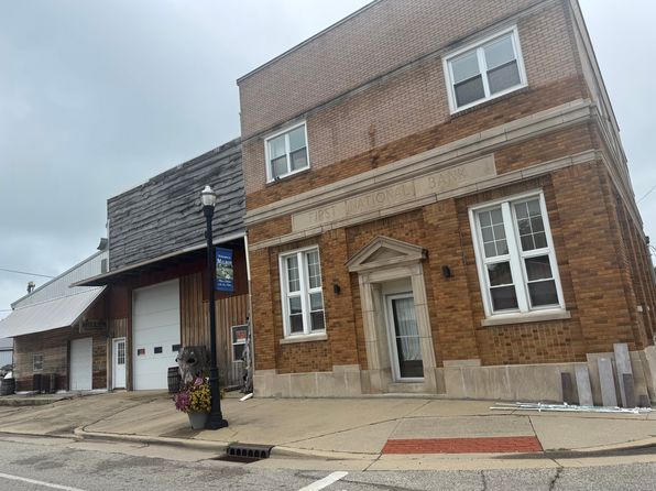 202 W Main St #2