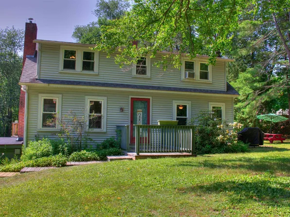 95 Poocham Road, Chesterfield, NH 03466