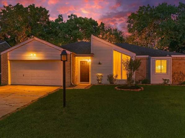 12411 Caren Ct, Houston, TX 77031