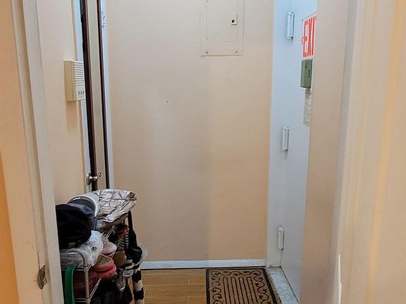3rd image of 8835 23rd Ave #6