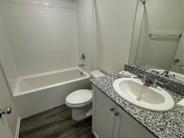 4417 W Avenue J4 — Photo 9
