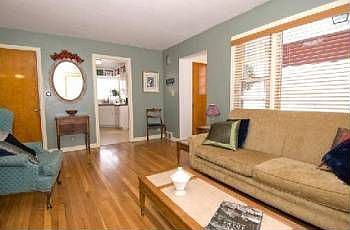 3rd image of 2106 Parkview Pl