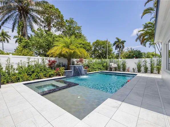 1104 N 13th Ter, Hollywood, FL 33019