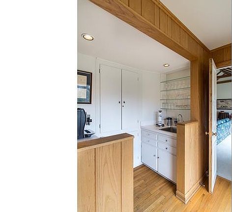 5th image of 15555 N Park Blvd